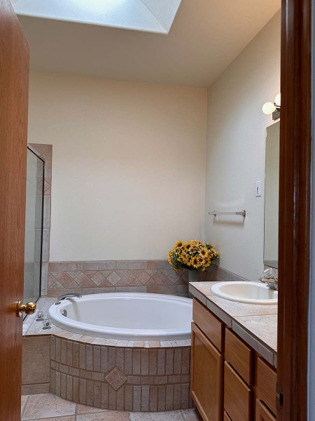 Primary-bath_0969