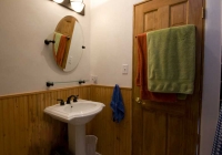 08_attic_apartment__bathroom